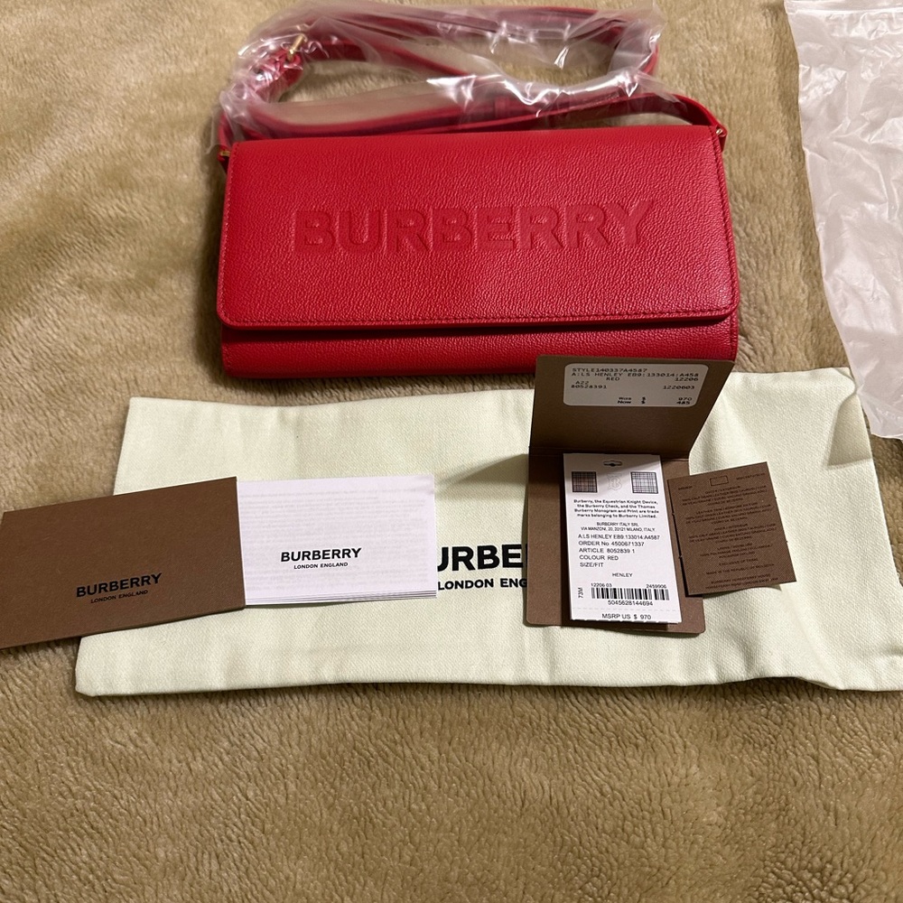 BURBERRY CROSSBODY WALLET ❤️❤️❤️